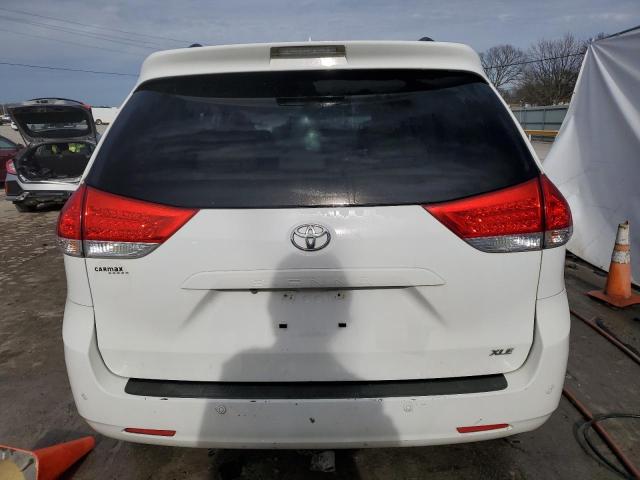 5TDYK3DCXBS098747 - 2011 TOYOTA SIENNA XLE WHITE photo 6