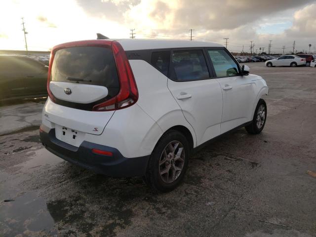 KNDJ23AU1M7138418 - 2021 KIA SOUL LX WHITE photo 3