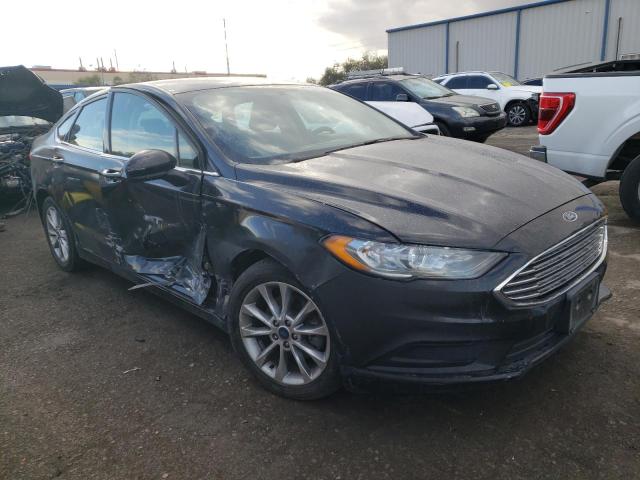 3FA6P0H77HR150194 - 2017 FORD FUSION SE BLACK photo 4