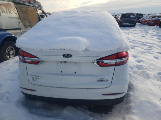 3FA6P0LU1KR158571 - 2019 FORD FUSION SE WHITE photo 6