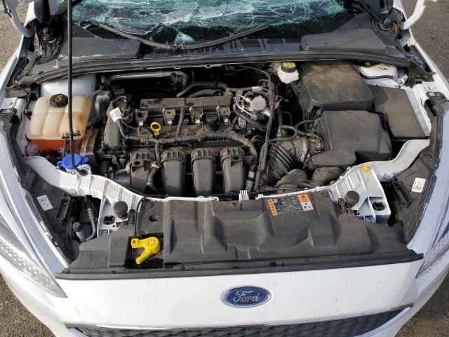 1FADP3F24JL262147 - 2018 FORD FOCUS SE WHITE photo 11