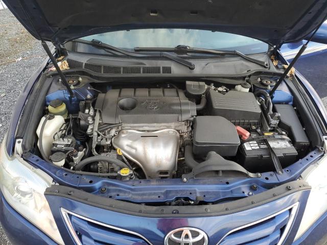 4T1BF3EK4BU675196 - 2011 TOYOTA CAMRY BASE BLUE photo 11