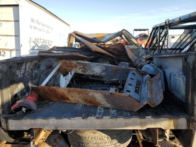 1GTHK29184E141136 - 2004 GMC SIERRA K2500 HEAVY DUTY BURN photo 9