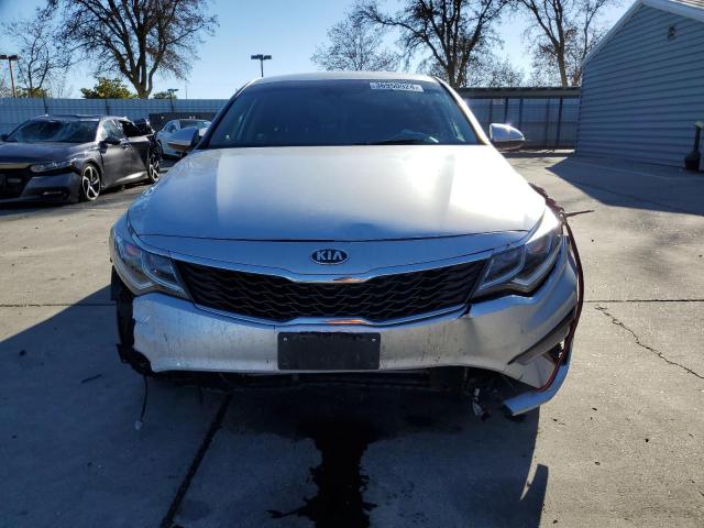 5XXGT4L33KG323964 - 2019 KIA OPTIMA LX SILVER photo 5