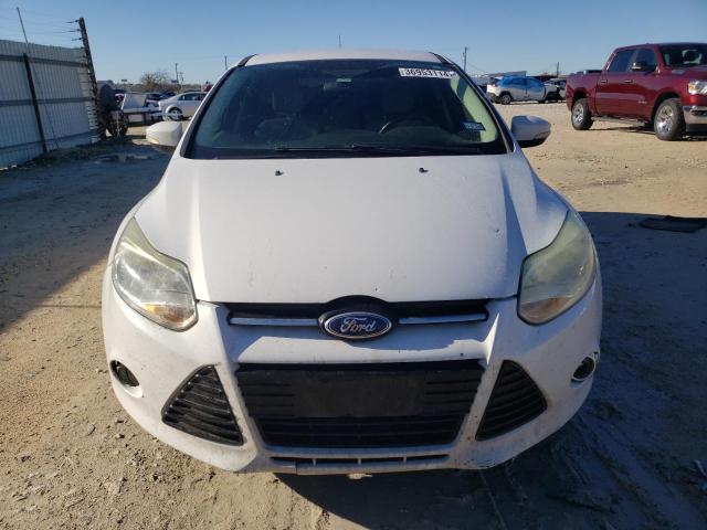 1FAHP3M29CL324701 - 2012 FORD FOCUS SEL WHITE photo 5