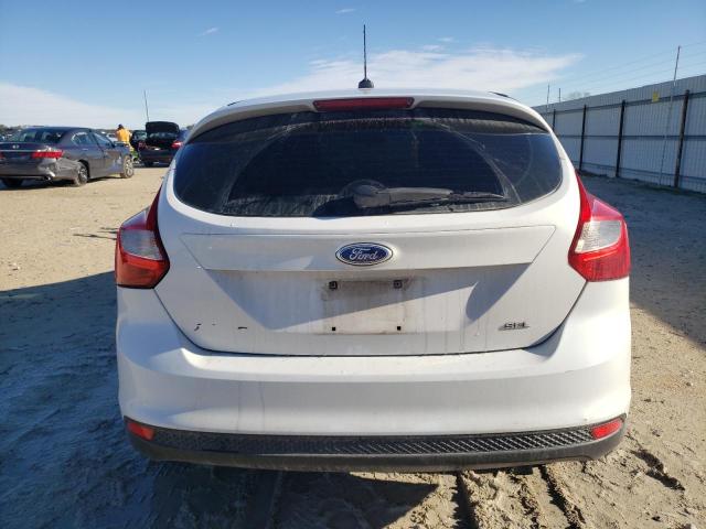 1FAHP3M29CL324701 - 2012 FORD FOCUS SEL WHITE photo 6