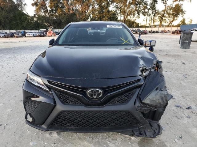 4T1B11HK9JU100573 - 2018 TOYOTA CAMRY L BLACK photo 5