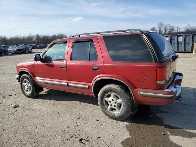 1GNDT13W3W2139672 - 1998 CHEVROLET BLAZER RED photo 2