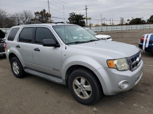 1FMCU03178KA97117 - 2008 FORD ESCAPE XLT SILVER photo 4