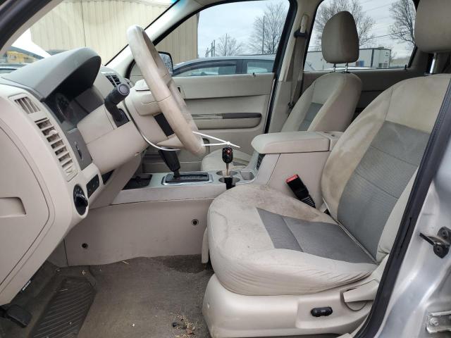 1FMCU03178KA97117 - 2008 FORD ESCAPE XLT SILVER photo 7