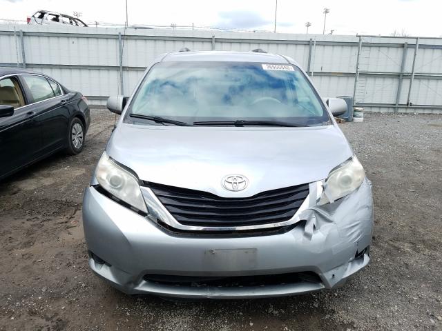 5TDKK3DC1BS123346 - 2011 TOYOTA SIENNA LE  photo 9