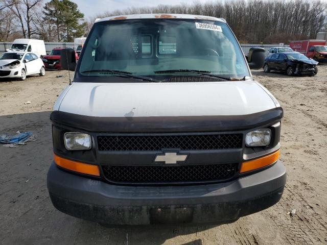 1GCHG39U661133130 - 2006 CHEVROLET EXPRESS G3 WHITE photo 5