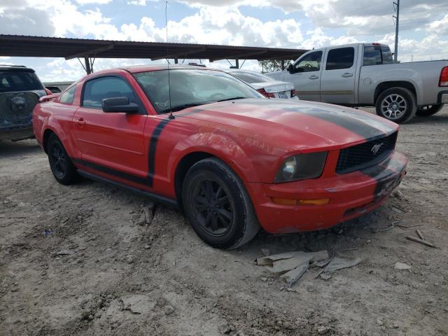 1ZVFT80N955154676 - 2005 FORD MUSTANG RED photo 1