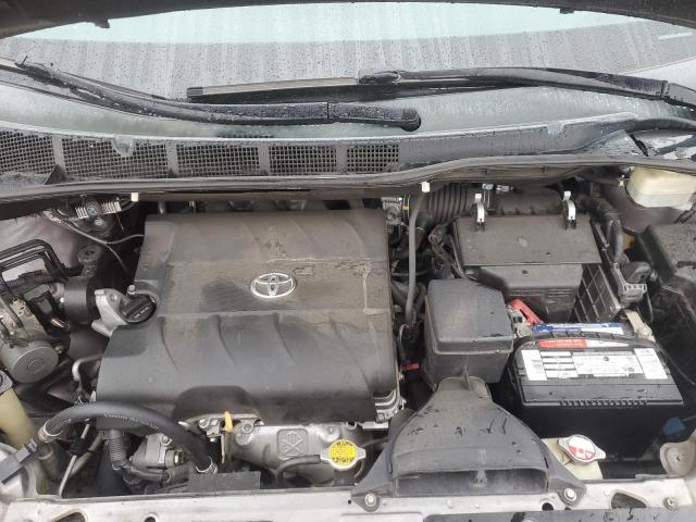 5TDKK3DC6FS586346 - 2015 TOYOTA SIENNA LE SILVER photo 11