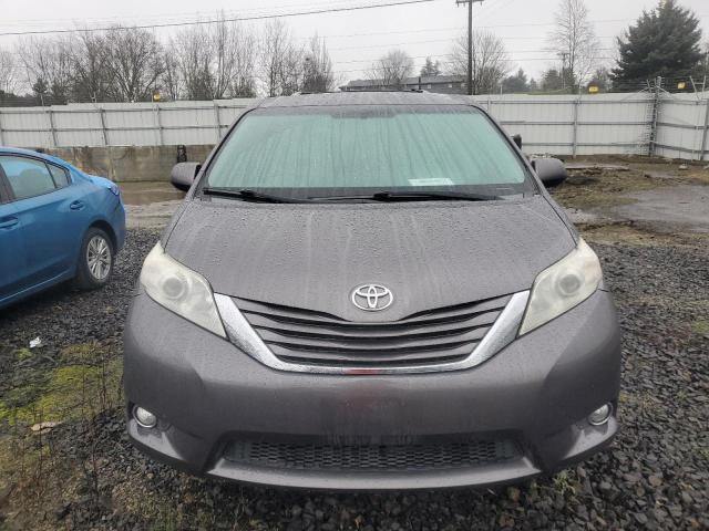 5TDKK3DC6FS586346 - 2015 TOYOTA SIENNA LE SILVER photo 5