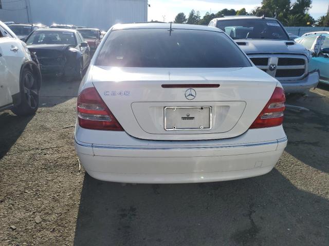 WDBRF61J32E008369 - 2002 MERCEDES-BENZ C 240 WHITE photo 6