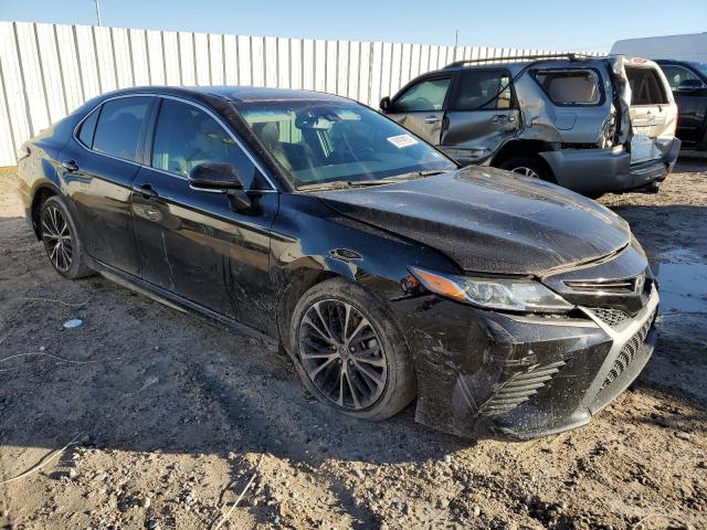 4T1B11HK7JU677229 - 2018 TOYOTA CAMRY L BLACK photo 4