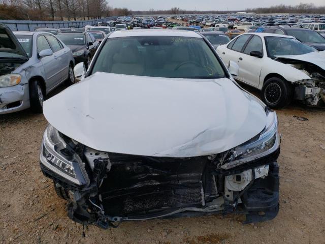 1HGCR3F98GA020903 - 2016 HONDA ACCORD TOURING WHITE photo 5