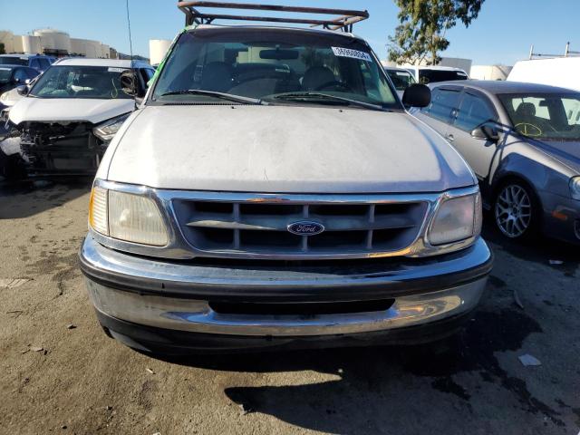 1FTRF1763WKC11602 - 1998 FORD F150 WHITE photo 5