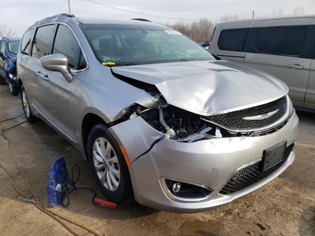 2C4RC1BG9HR621575 - 2017 CHRYSLER PACIFICA TOURING L GRAY photo 4