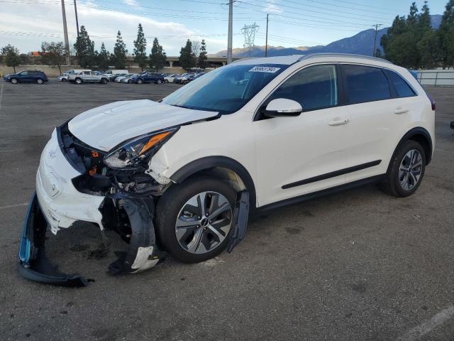 KNDCC3LG4N5159256 - 2022 KIA NIRO S WHITE photo 1