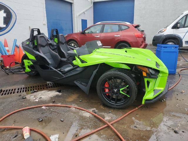 57XAARGB2N8150429 - 2022 POLARIS SLINGSHOT R GREEN photo 4