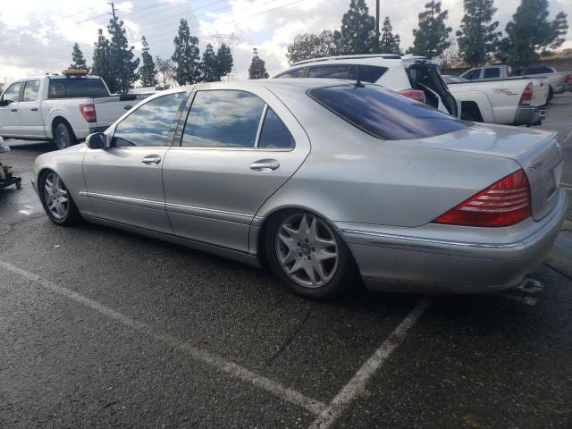 WDBNG78J01A138414 - 2001 MERCEDES-BENZ S 600 SILVER photo 2