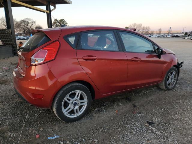 3FADP4EJ1JM100280 - 2018 FORD FIESTA SE RED photo 3