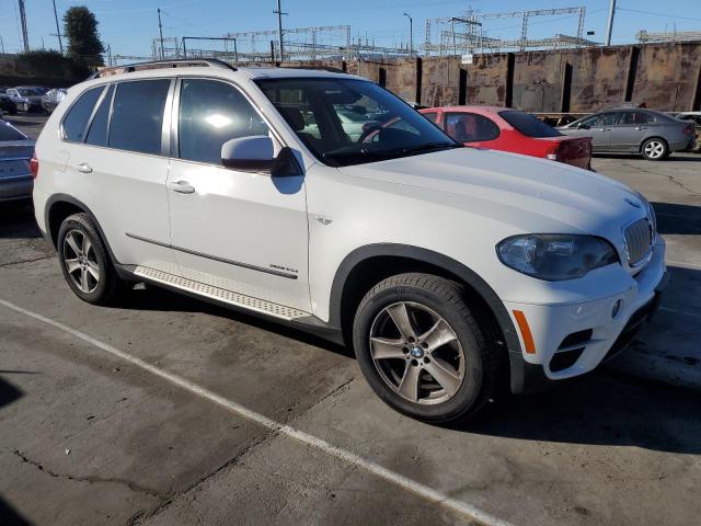 5UXZW0C56BL368664 - 2011 BMW X5 XDRIVE35D WHITE photo 4