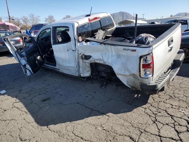 1GCPTEE10J1215930 - 2018 CHEVROLET COLORADO ZR2 WHITE photo 2