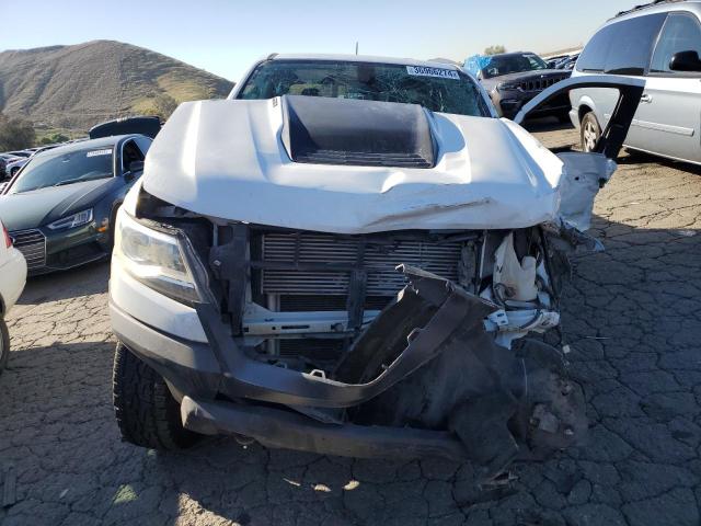 1GCPTEE10J1215930 - 2018 CHEVROLET COLORADO ZR2 WHITE photo 5