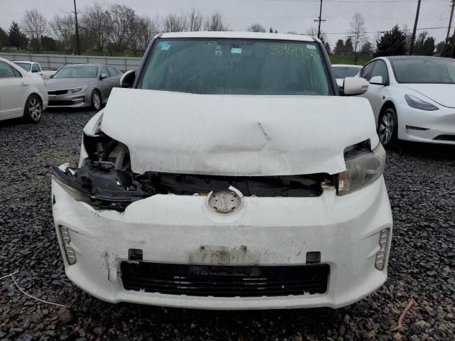 JTLZE4FE2FJ068939 - 2015 TOYOTA SCION XB WHITE photo 5