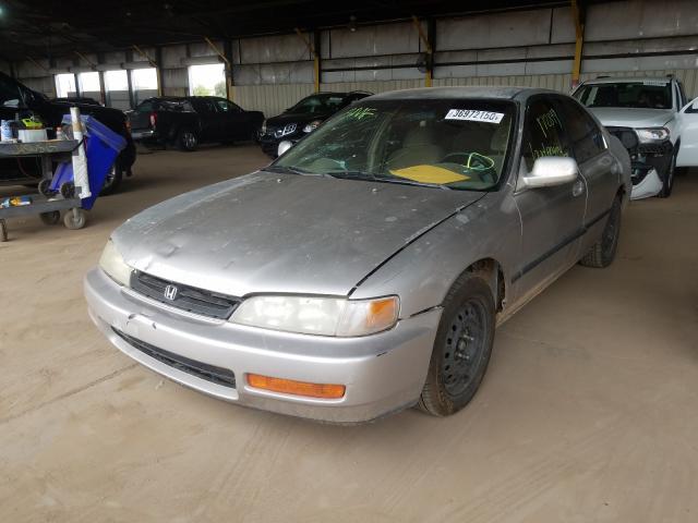 1HGCD5631VA005677 - 1997 HONDA ACCORD LX  photo 2