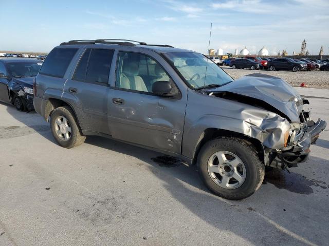 1GNDS13S982156317 - 2008 CHEVROLET TRAILBLAZE LS SILVER photo 4