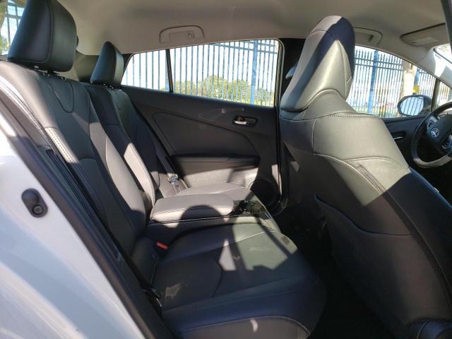 JTDKARFP4H3010345 - 2017 TOYOTA PRIUS PRIM WHITE photo 10