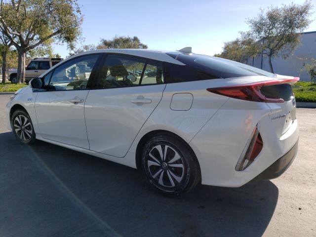 JTDKARFP4H3010345 - 2017 TOYOTA PRIUS PRIM WHITE photo 2