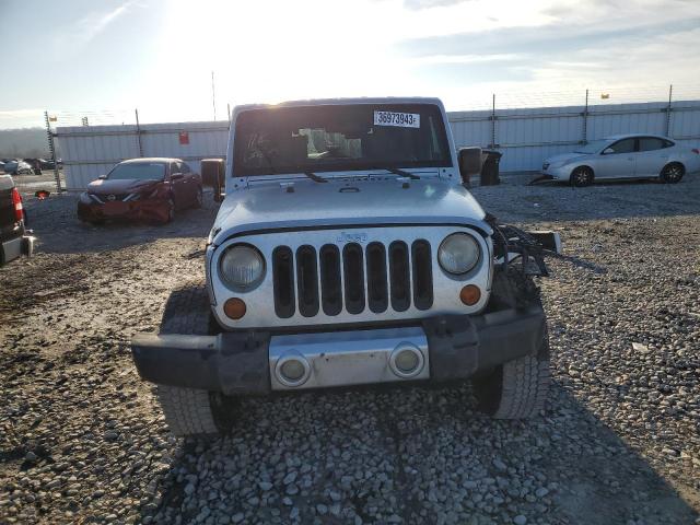 1J4GA59178L585183 - 2008 JEEP WRANGLER U SAHARA SILVER photo 5