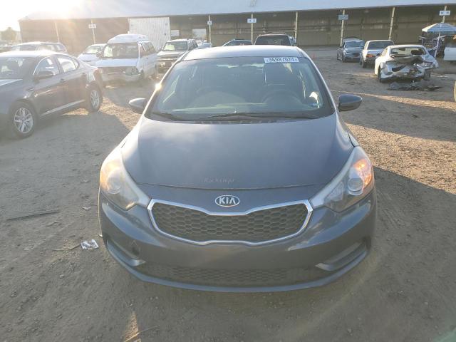 KNAFK4A61G5579587 - 2016 KIA FORTE LX GRAY photo 5