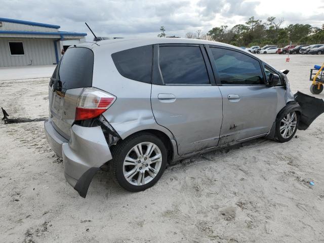 JHMGE8H27AC001276 - 2010 HONDA FIT GRAY photo 3