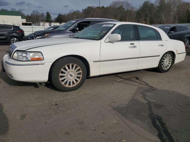 1LNHM81W73Y671482 - 2003 LINCOLN TOWN CAR EXECUTIVE WHITE photo 1
