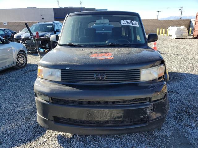 JTLKT334154011593 - 2005 TOYOTA SCION XB BLACK photo 5