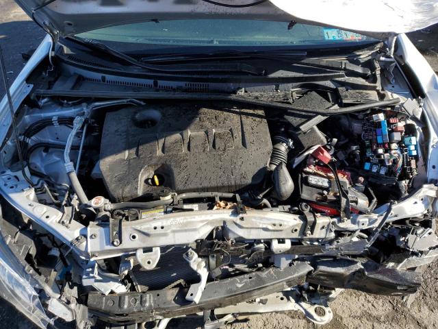 2T1BURHE6JC091462 - 2018 TOYOTA COROLLA L SILVER photo 11