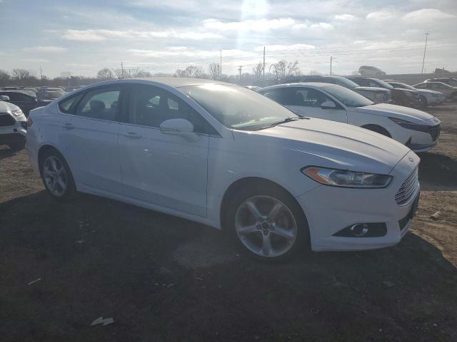 3FA6P0HD7GR314709 - 2016 FORD FUSION SE WHITE photo 4