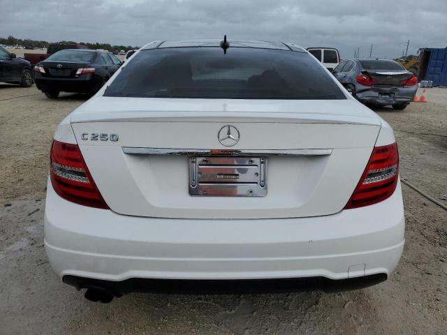 WDDGJ4HB6FG439623 - 2015 MERCEDES-BENZ C 250 WHITE photo 6