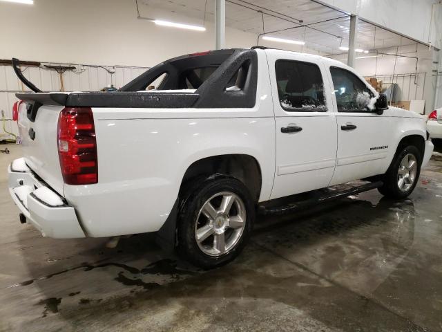 3GNTKEE35BG321688 - 2011 CHEVROLET AVALANCHE LS WHITE photo 3