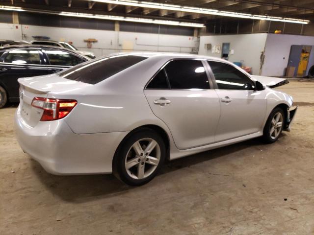 4T1BF1FK6EU435655 - 2014 TOYOTA CAMRY L SILVER photo 3