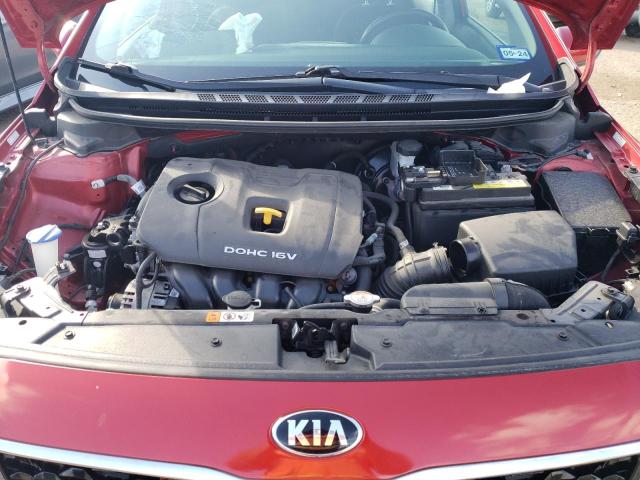 3KPFL4A75HE026519 - 2017 KIA FORTE LX RED photo 11