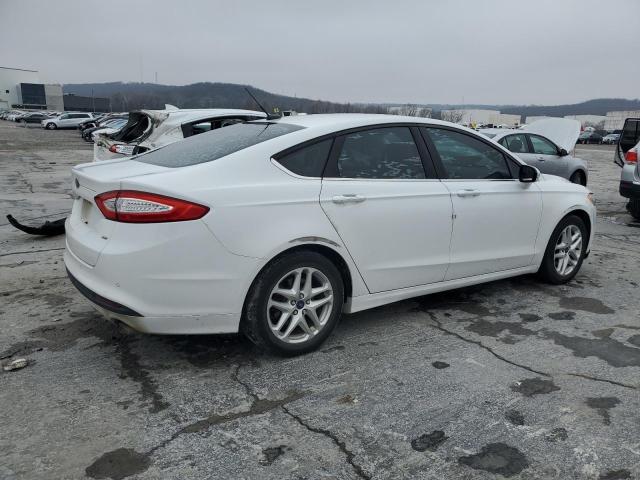 3FA6P0H70FR150728 - 2015 FORD FUSION SE WHITE photo 3