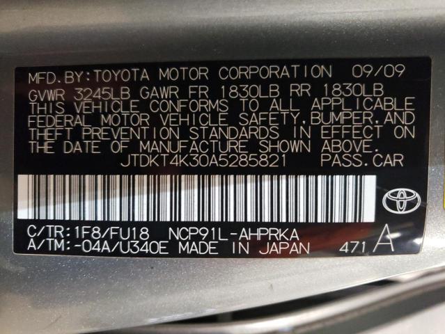 JTDKT4K30A5285821 - 2010 TOYOTA YARIS SILVER photo 13