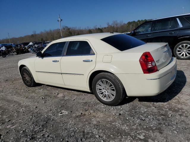 2C3CA5CV8AH325219 - 2010 CHRYSLER 300 TOURING WHITE photo 2